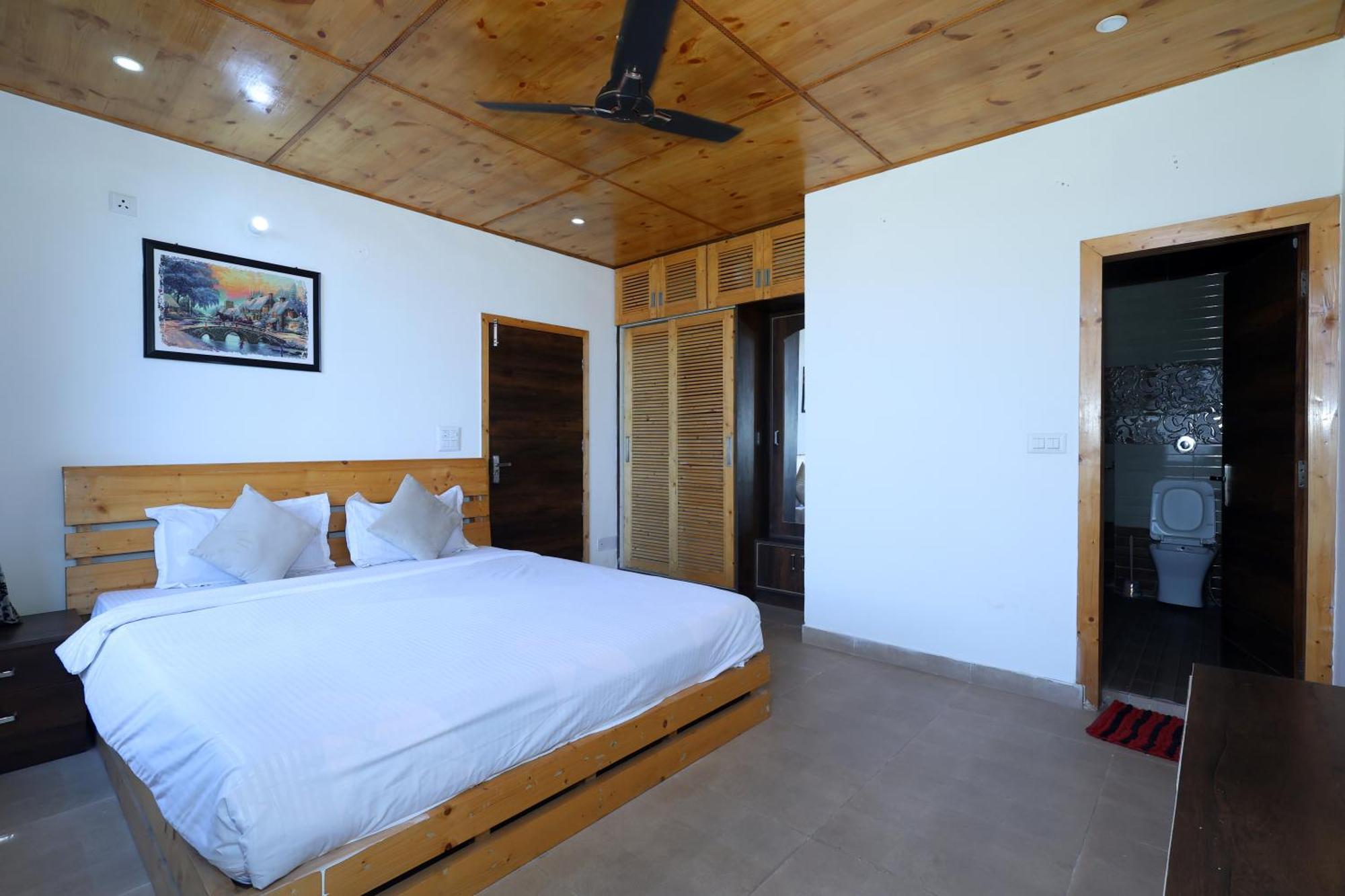 Апартаменты Cozy Heavenn 2Bhk I Kasauli I Mountain View 93O68I282O Экстерьер фото