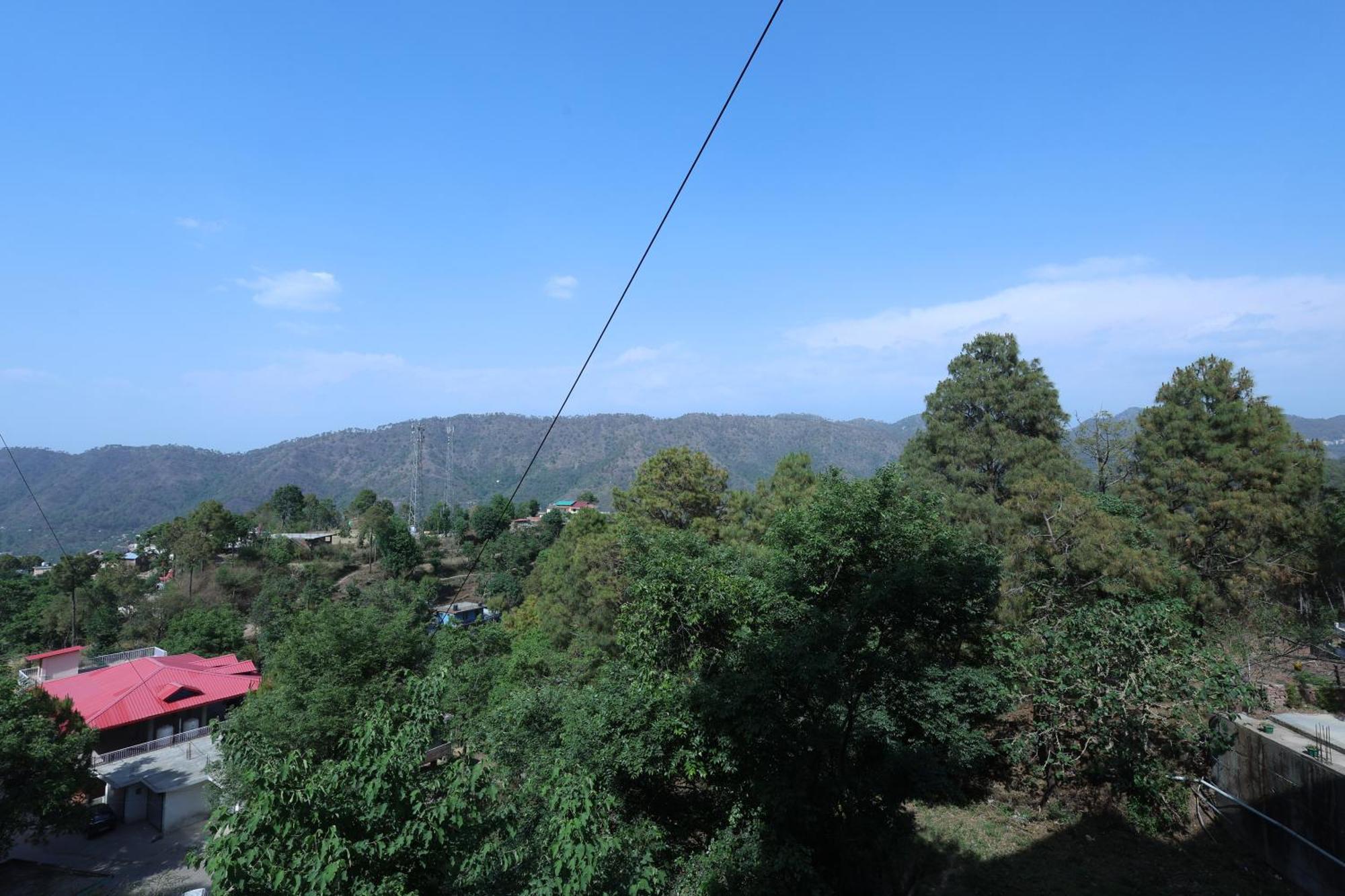 Апартаменты Cozy Heavenn 2Bhk I Kasauli I Mountain View 93O68I282O Экстерьер фото