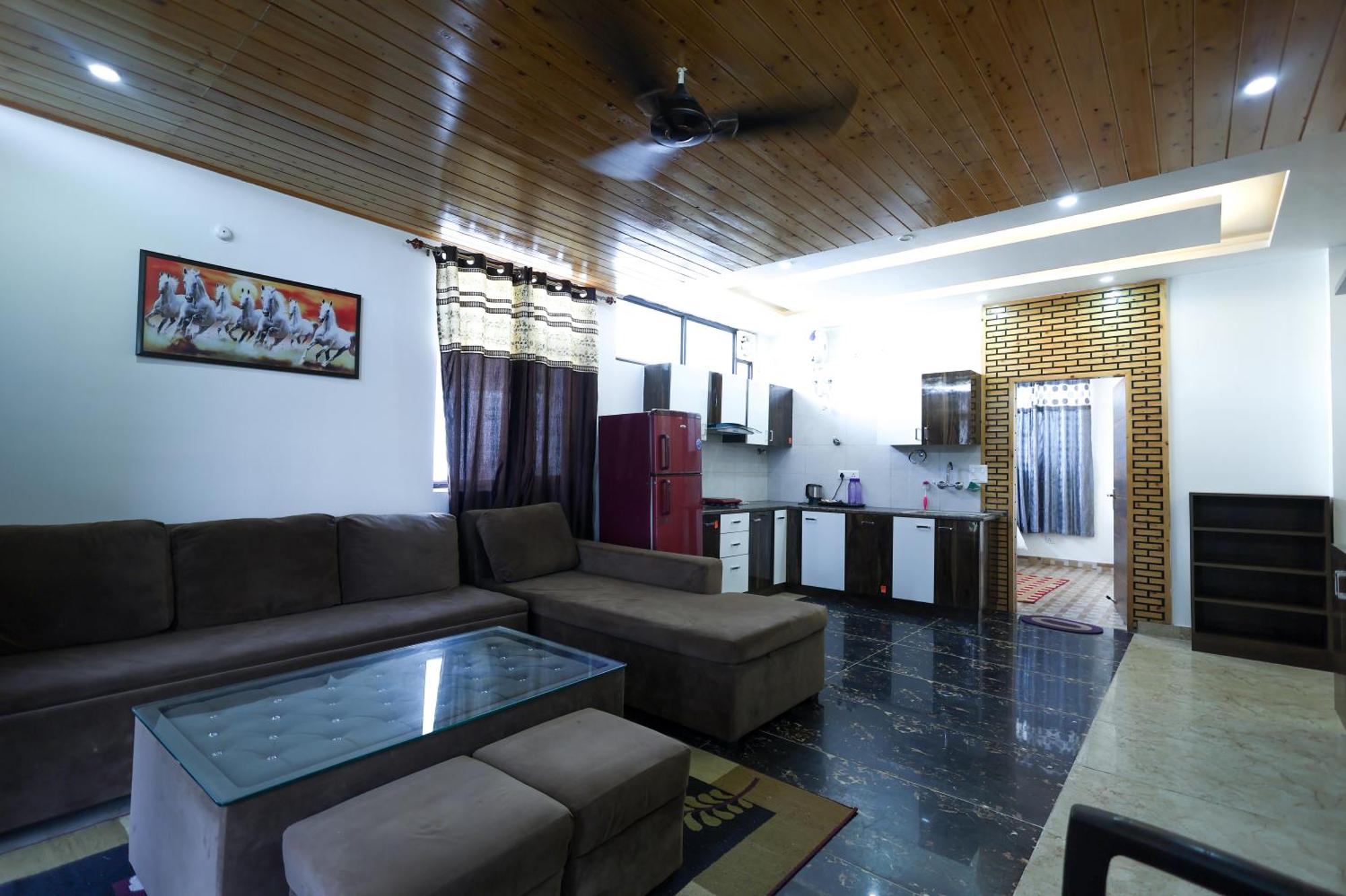 Апартаменты Cozy Heavenn 2Bhk I Kasauli I Mountain View 93O68I282O Экстерьер фото