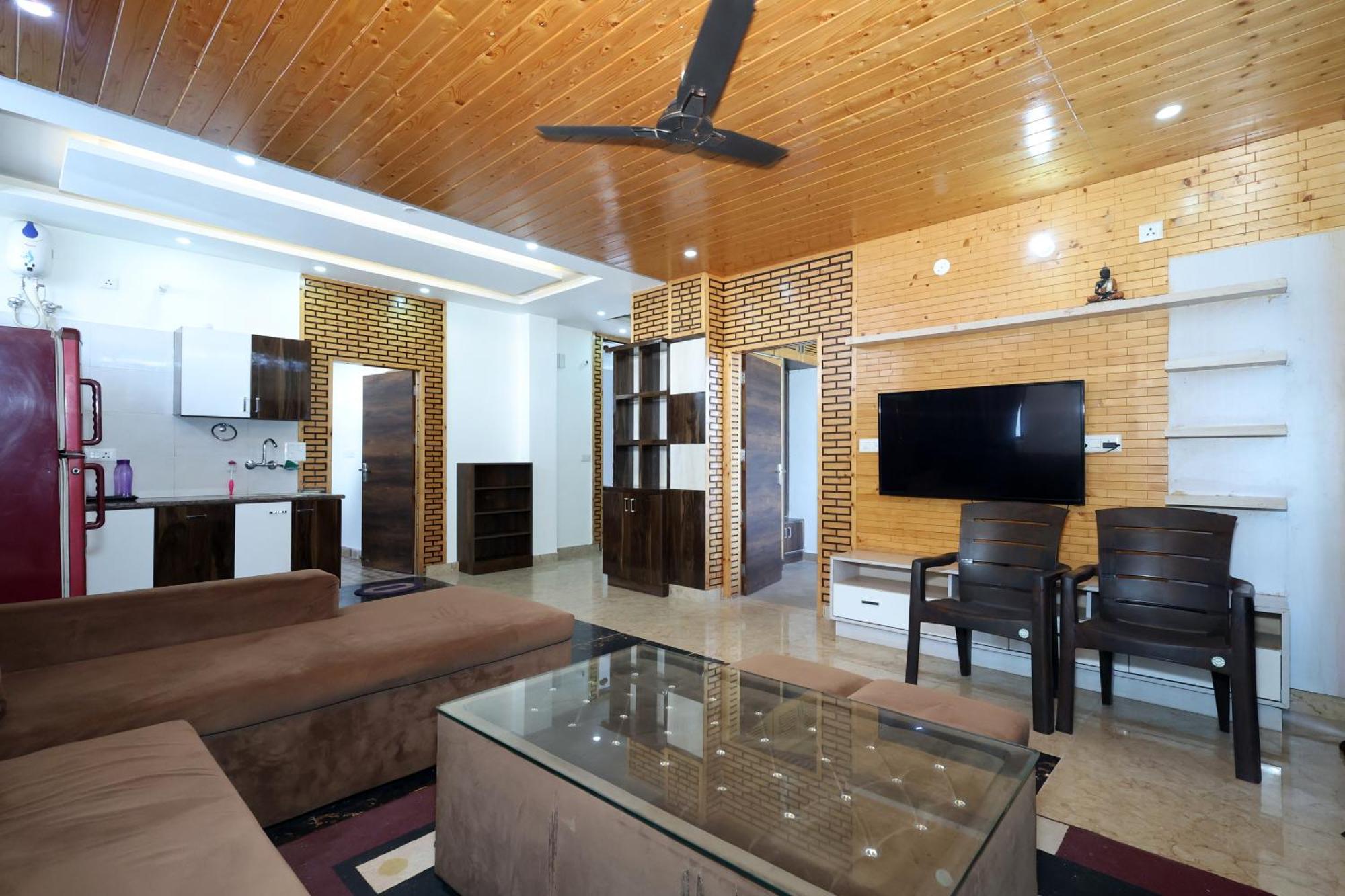 Апартаменты Cozy Heavenn 2Bhk I Kasauli I Mountain View 93O68I282O Экстерьер фото